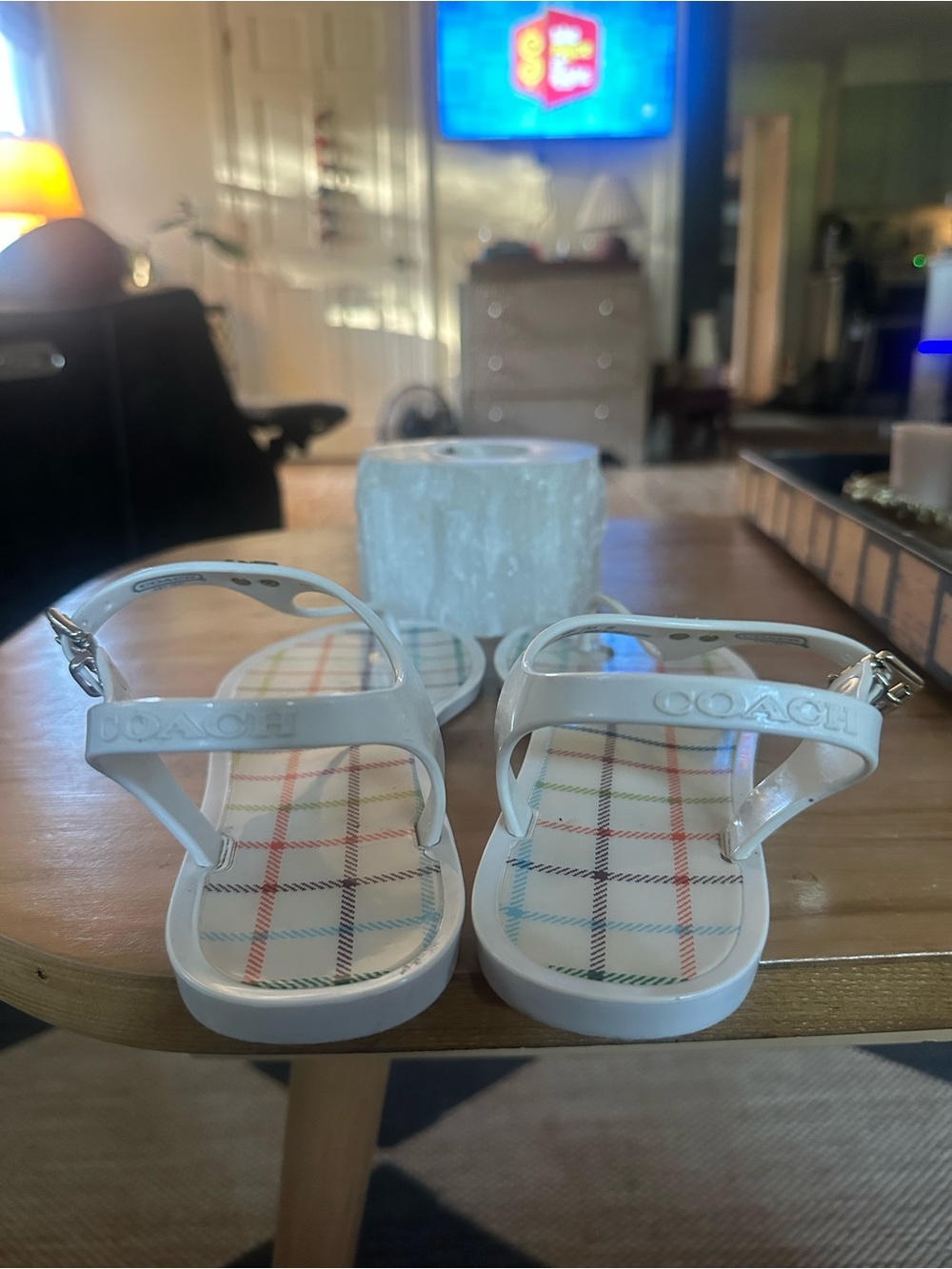 Coach White T‑Strap jelly Sandals Size 8 Multicolor Plaid Insole silver hardware - Picture 2 of 5